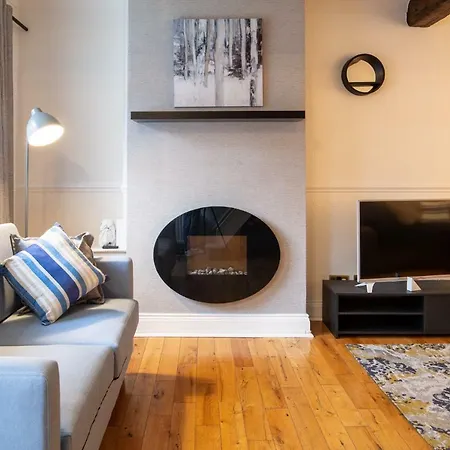 Home From Home, Sleeps 6 People Belfast Exterior photo