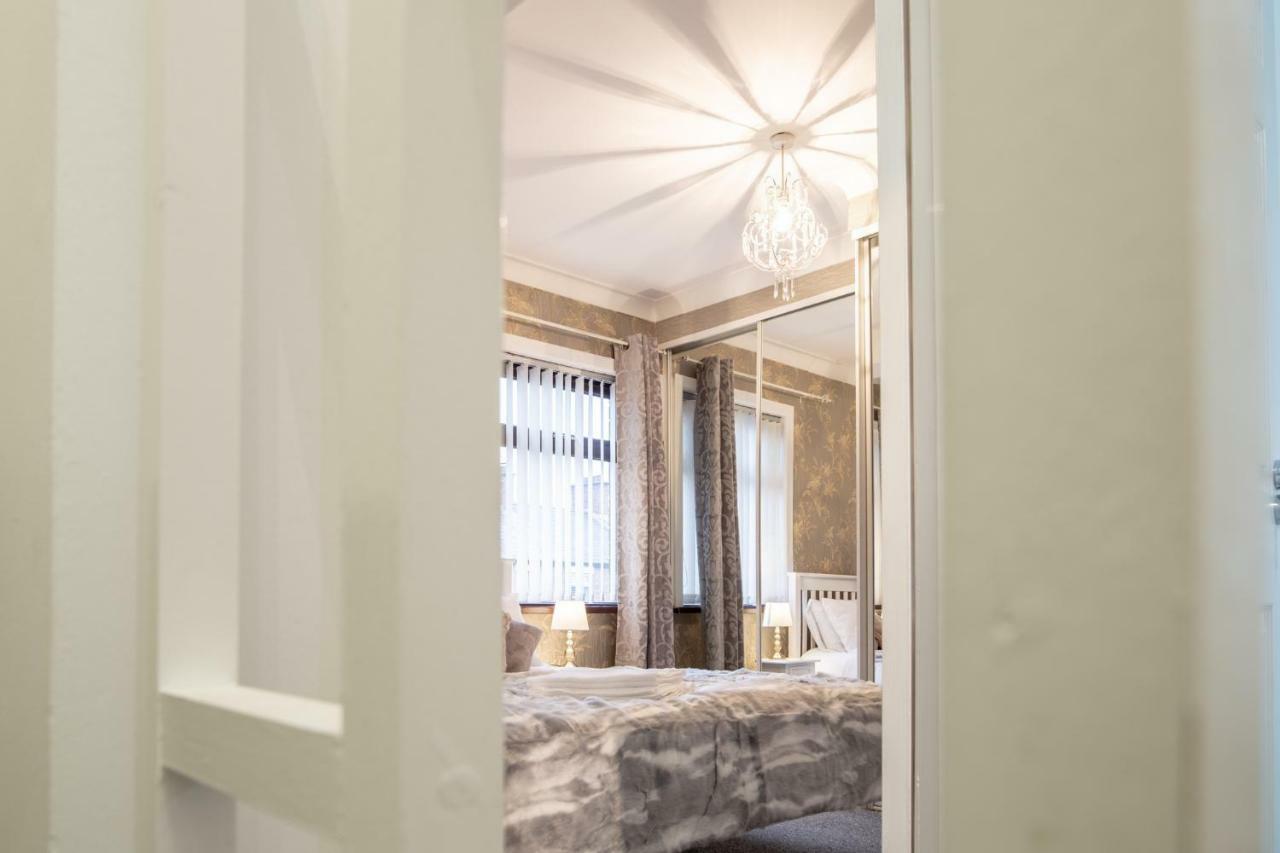 From Home, Sleeps 6 People * Belfast