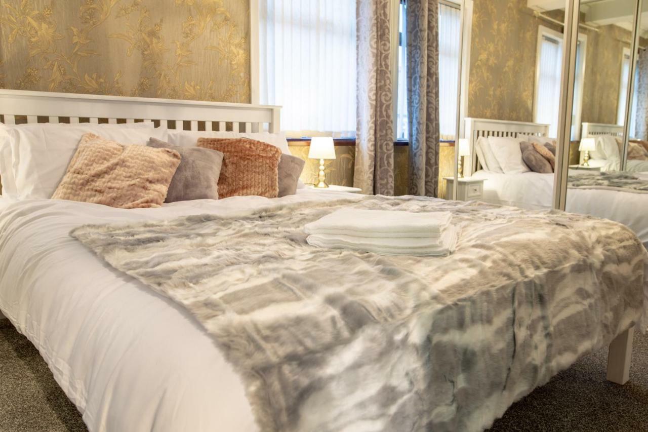 From Home, Sleeps 6 People * Belfast