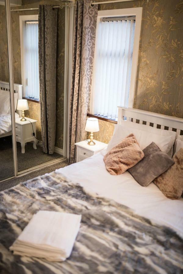 From Home, Sleeps 6 People * Belfast