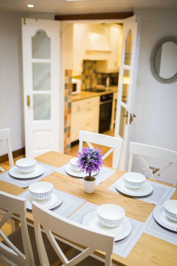From Home, Sleeps 6 People Belfast