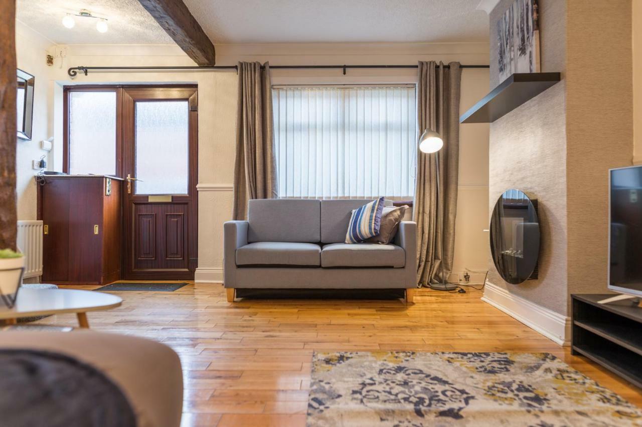 Holiday home From Home, Sleeps 6 People *