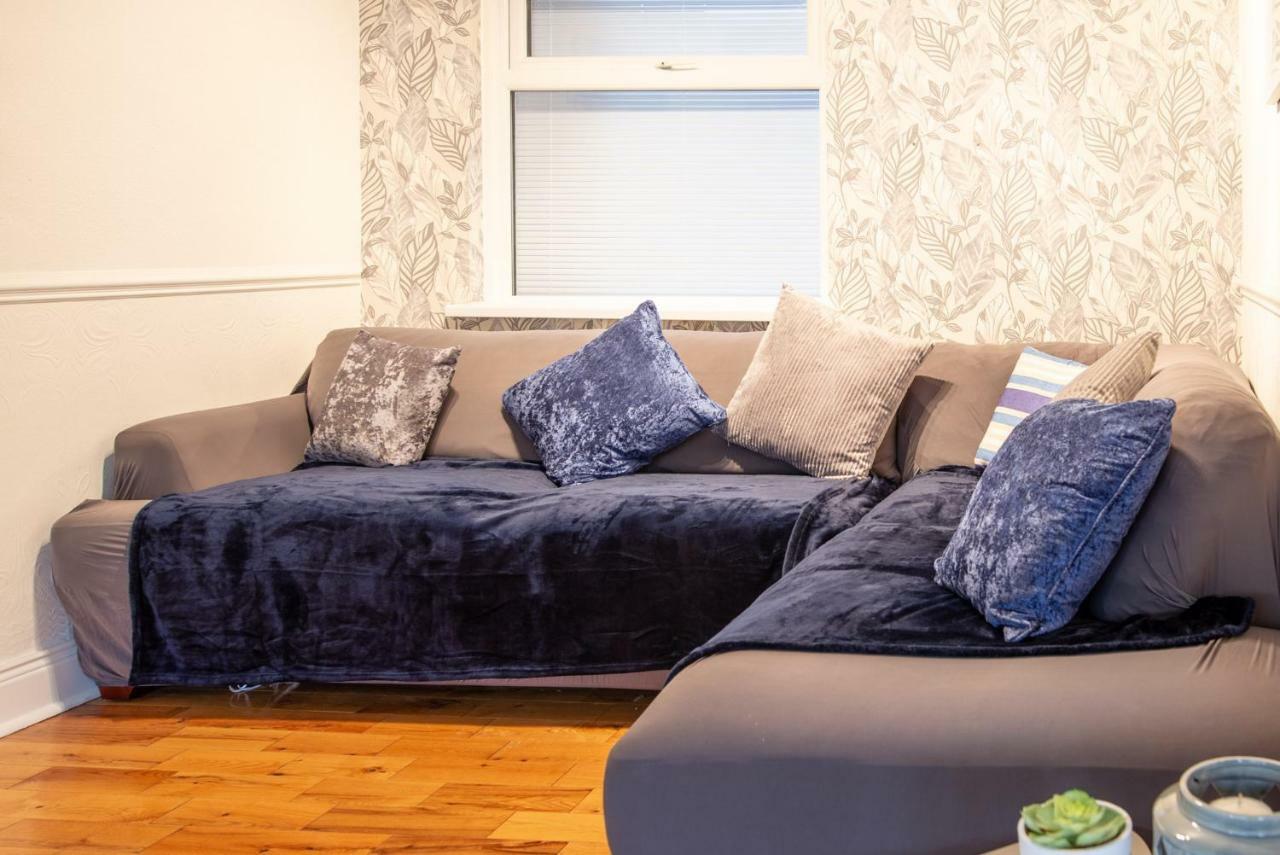 From Home, Sleeps 6 People * Belfast