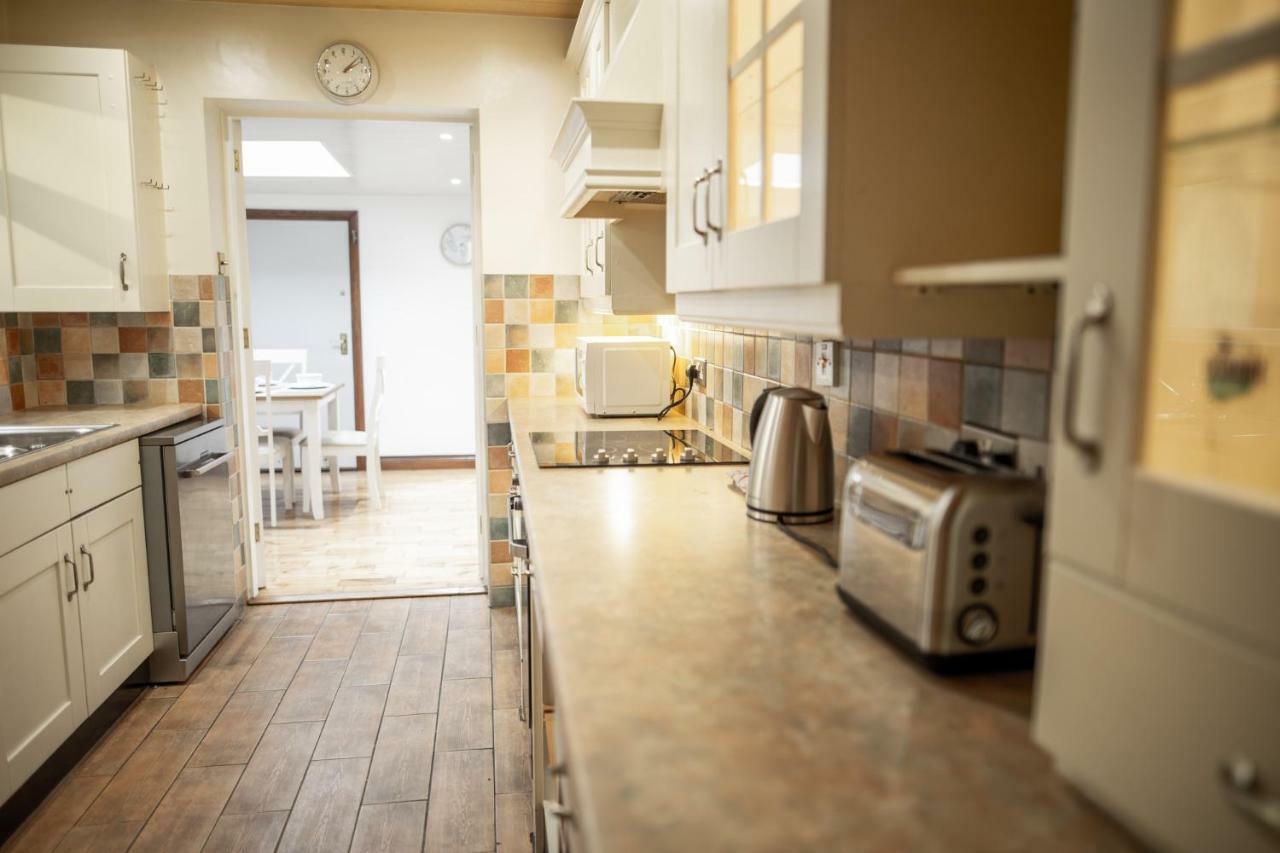 From Home, Sleeps 6 People * Belfast